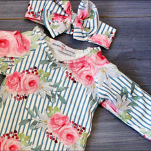 Load image into Gallery viewer, Rose Stripe Baby Gown &amp; Bow Set
